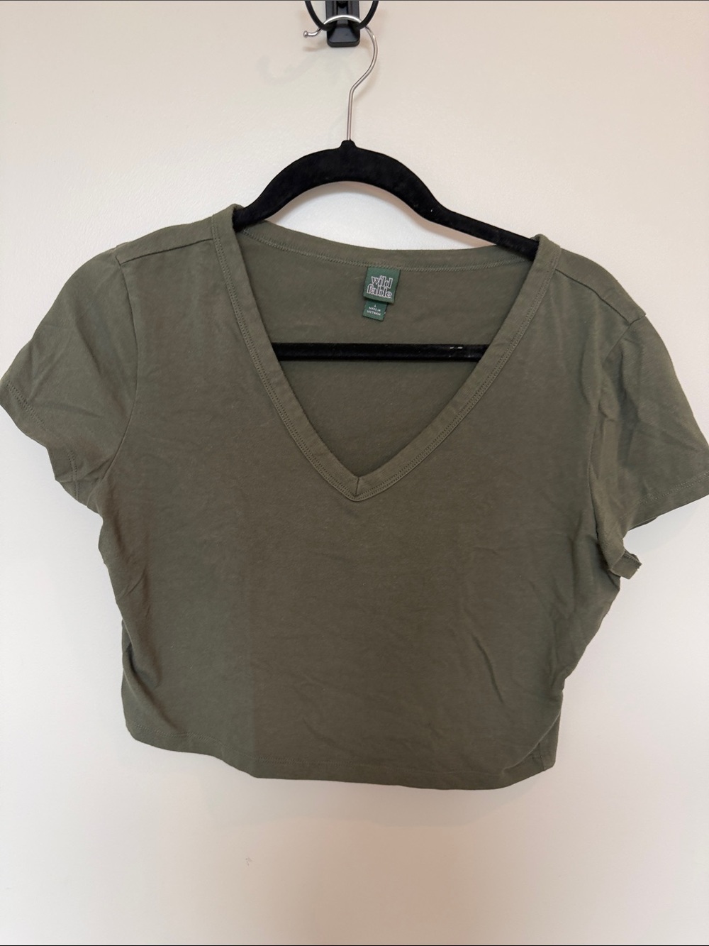 Wild fable Olive V-Neck Short Sleeve Crop Tee - Size L
